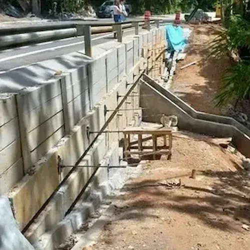 Projeto de Muros de Contenção em Sete Lagoas: Análise Geotécnica e Dimensionamento